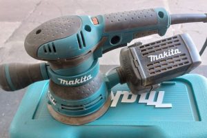 Exzenterschleifer MAKITA BO5040